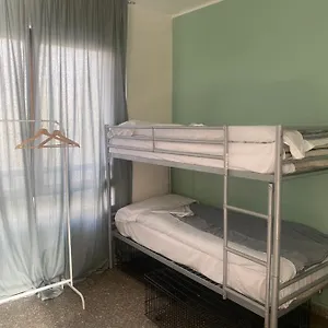 Mrhostel Милан